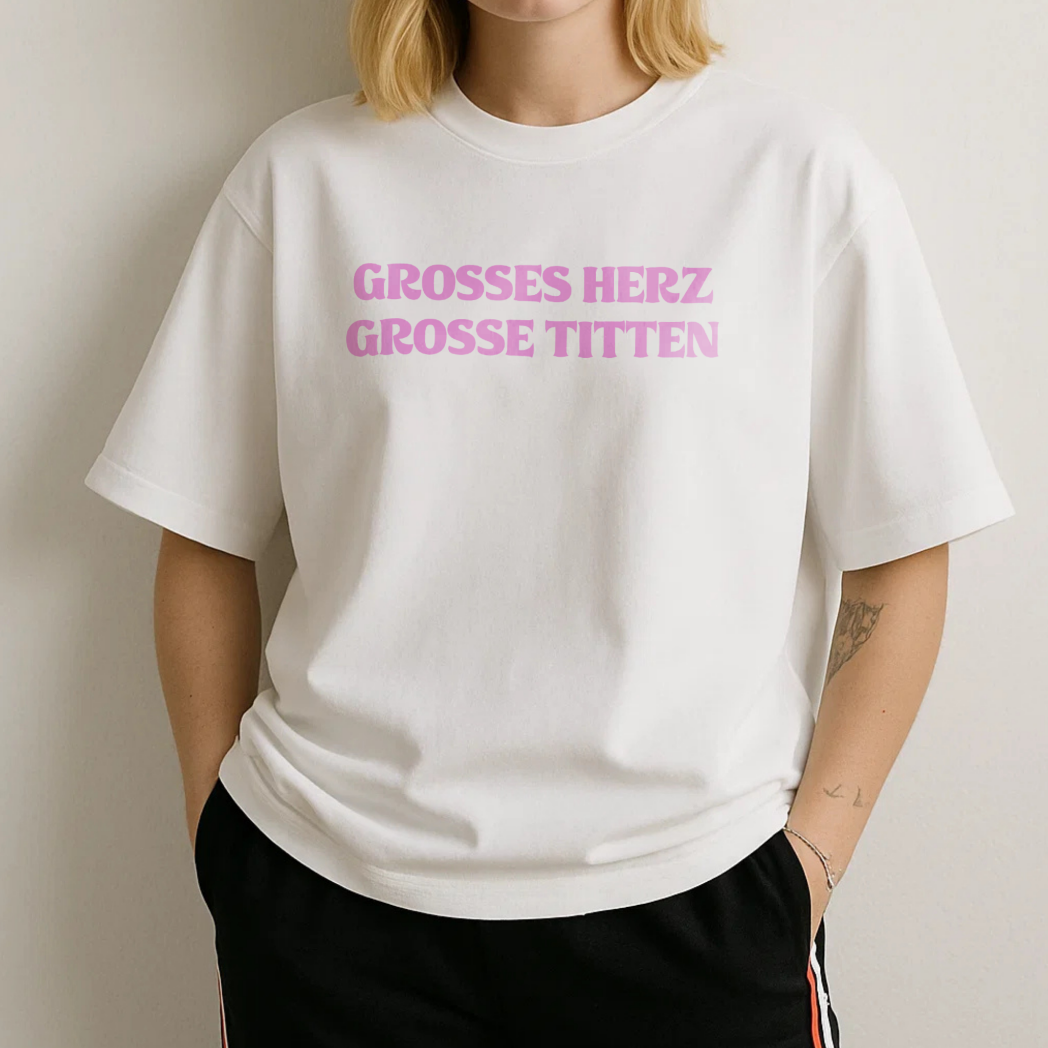 GROSSES HERZ GROSSE TITTEN